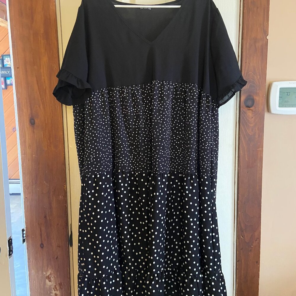 BloomChic Black & White Polka Dot 18/20 Dress
